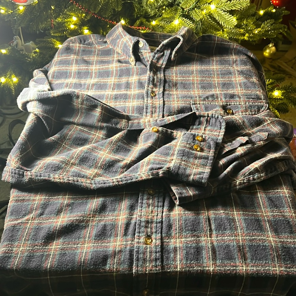 Eddie Bauer Mens Plaid Classic Button Down Flannel Shirt Color Blue/Red/Green